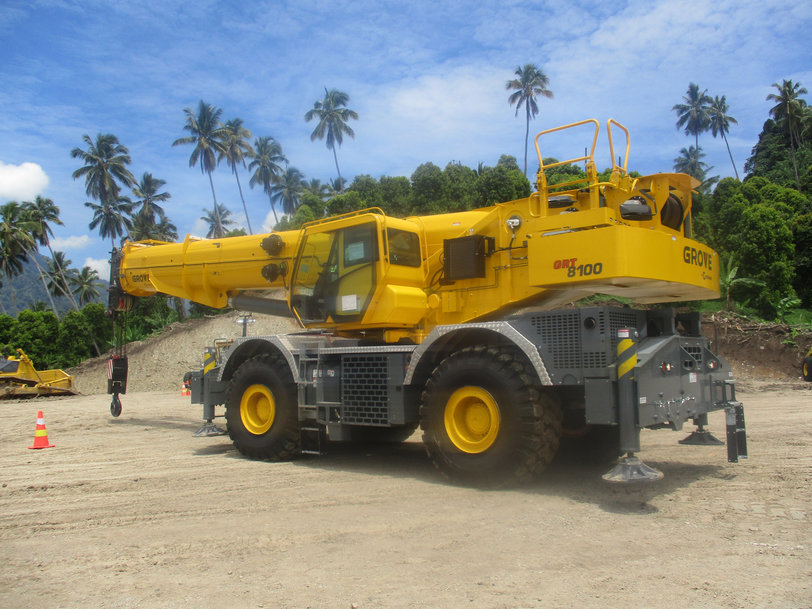 Cranserco delivers Grove GRT8100 rough-terrain crane to Indonesian gold mining business